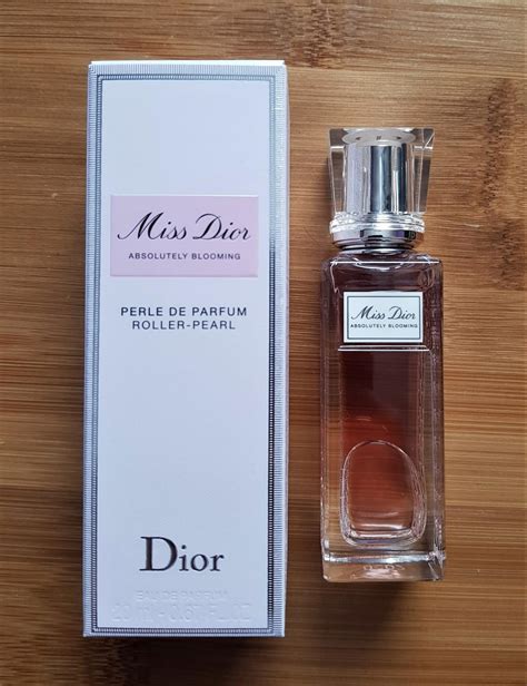 miss dior absolutely blooming roller pearl